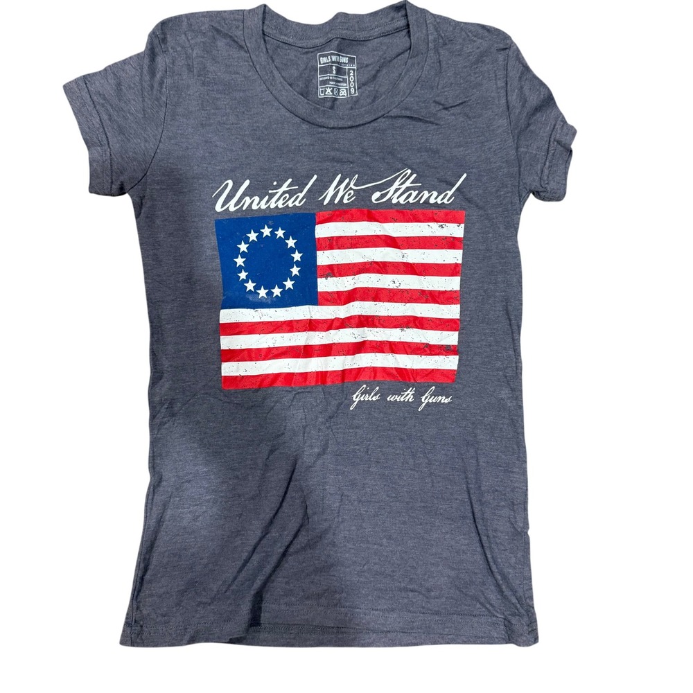 Girls With Guns Clothing United We Stand American Flag Graphic‎ T-Shirt Gray S